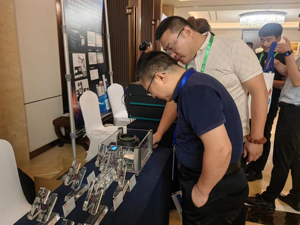 Huayi Microelectronics was invited to attend the 17th Annual China Semiconductor Discrete Devices Conference.