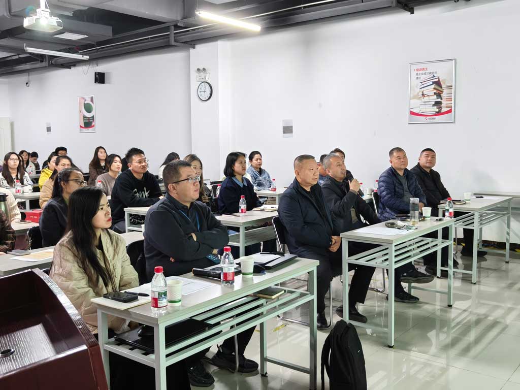 undefined OEM销售运营部召开2025年终内务述职会议
